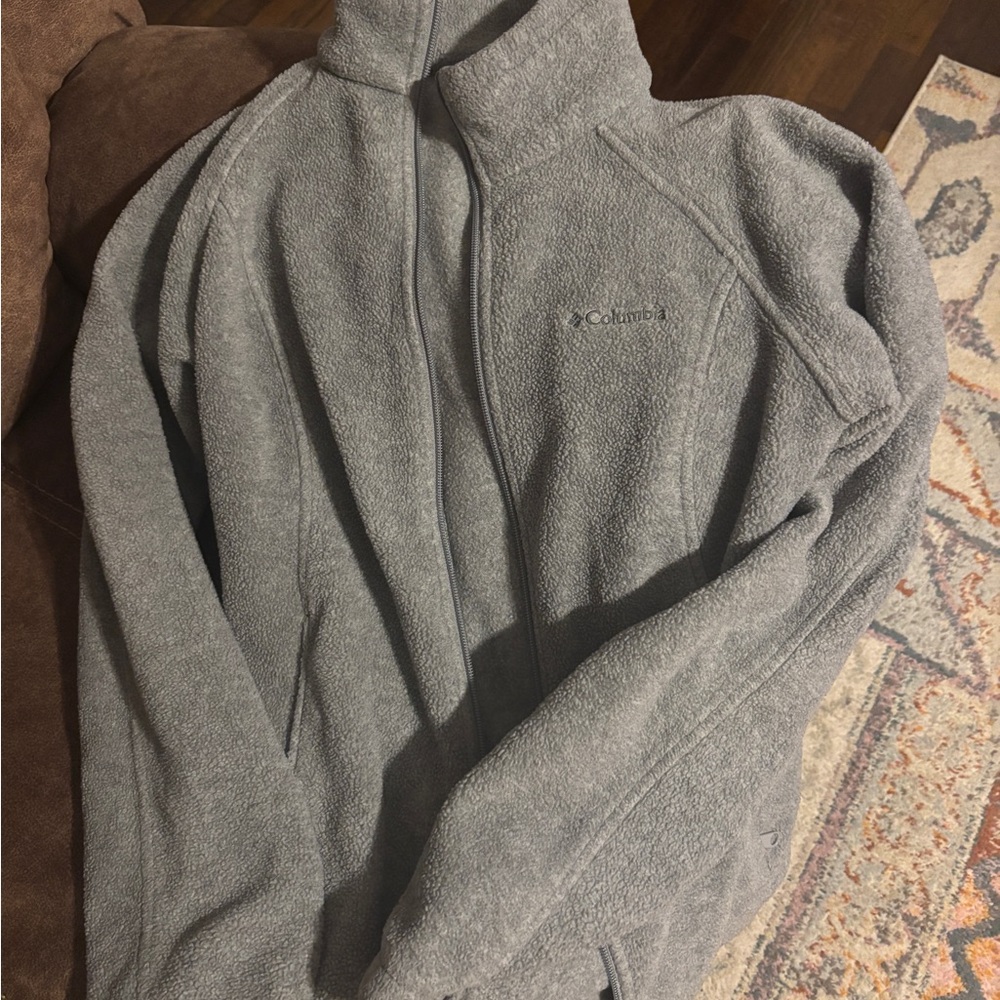 Columbia Fleece Jacket | Gray | Like New